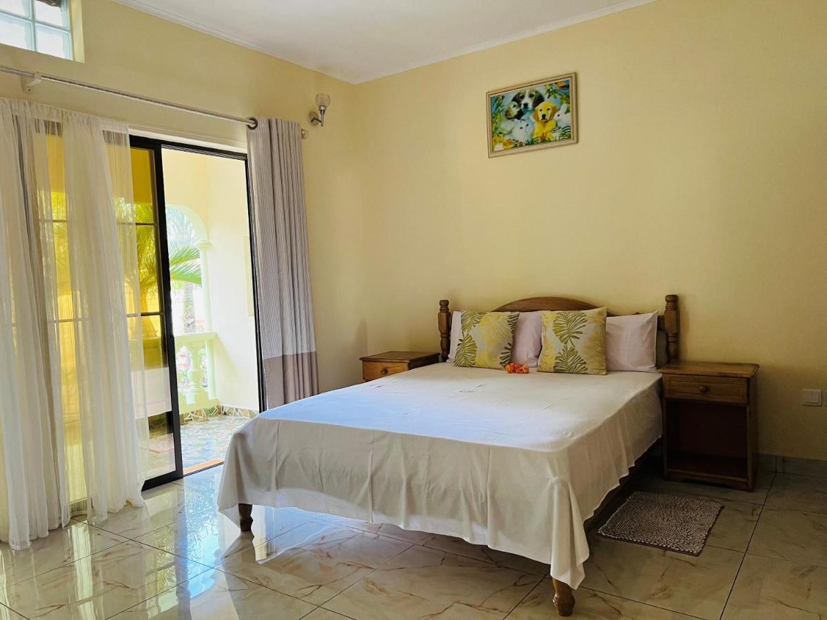 Green Palm Self Catering Anse aux Pins Екстер'єр фото