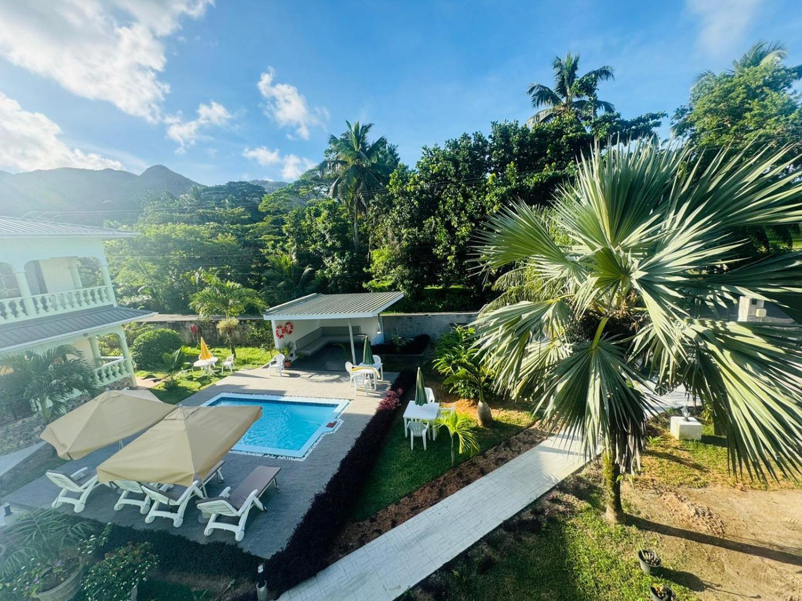 Green Palm Self Catering Anse aux Pins Екстер'єр фото